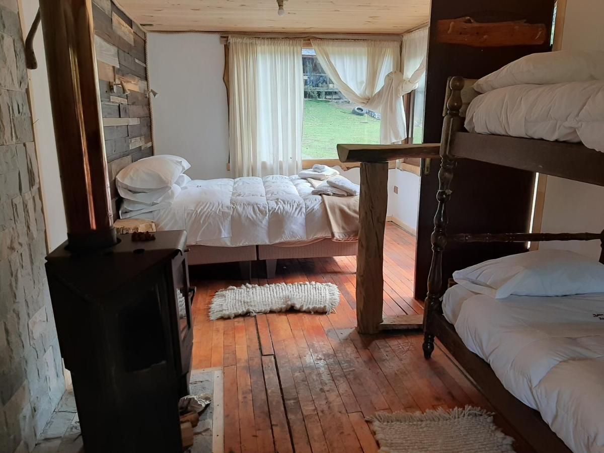 Peninsula Bahia Catalina Guest House Puerto Guadal Ngoại thất bức ảnh